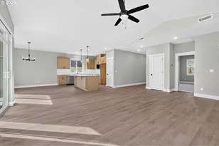 305 E Caribou Ct, La Center, WA 98629 - Photo 12
