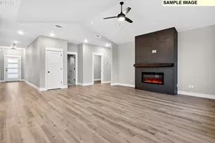 305 E Caribou Ct, La Center, WA 98629 - Photo 4