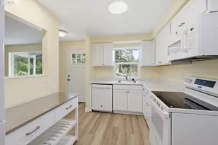 88002 10th St, Veneta, OR 97487 - Photo 10