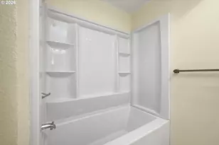 88002 10th St, Veneta, OR 97487 - Photo 18