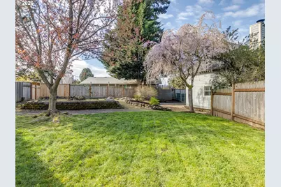 8530 SW Dakota Dr, Tualatin, OR 97062 - Photo 12