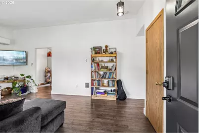608 SE Sumner St, Camas, WA 98607 - Photo 4