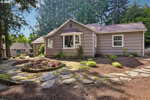731 SW Maplecrest Dr, Portland, OR 97219 - Photo 46