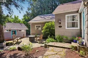 731 SW Maplecrest Dr, Portland, OR 97219 - Photo 2