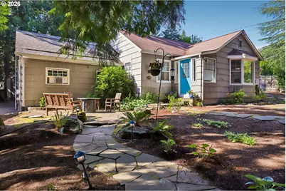 731 SW Maplecrest Dr, Portland, OR 97219 - Photo 1