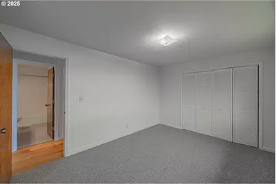 67538 E Bay Rd, North Bend, OR 97459 - Photo 30