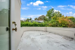 6428 SE Reed College Pl, Portland, OR 97202 - Photo 32