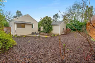 5525 NE Everett St, Portland, OR 97213 - Photo 26