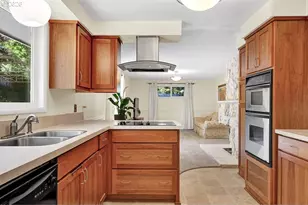 3295 Potter St, Eugene, OR 97405 - Photo 8