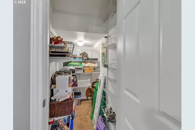 360 NW 6th St, Willamina, OR 97396 - Photo 32