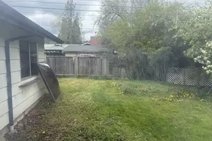 395 E 46th Ave, Eugene, OR 97405 - Photo 20
