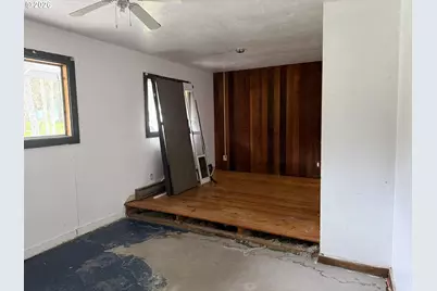 395 E 46th Ave, Eugene, OR 97405 - Photo 10