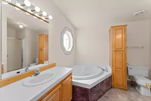 220 Robin St, Roseburg, OR 97470 - Photo 22