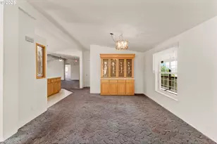 220 Robin St, Roseburg, OR 97470 - Photo 14