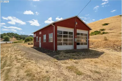 220 Robin St, Roseburg, OR 97470 - Photo 32