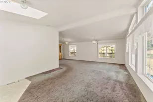 220 Robin St, Roseburg, OR 97470 - Photo 14