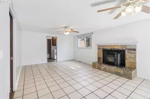 320 Dellwood Dr, Eugene, OR 97405 - Photo 16