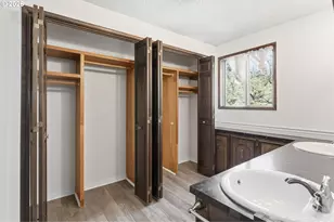 320 Dellwood Dr, Eugene, OR 97405 - Photo 34