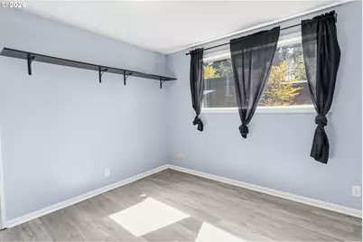 320 Dellwood Dr, Eugene, OR 97405 - Photo 36