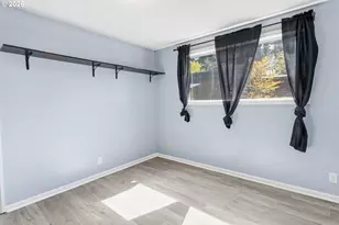 320 Dellwood Dr, Eugene, OR 97405 - Photo 36