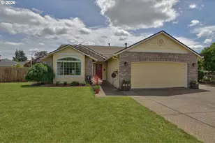 19196 Windmill Dr, Oregon City, OR 97045 - Photo 2