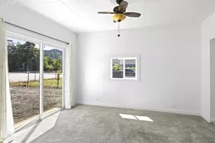 912 S Main St, Myrtle Creek, OR 97457 - Photo 10