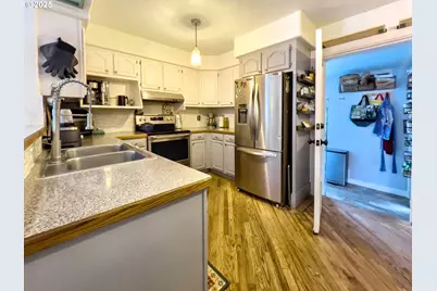 17928 Webster Rd, Gladstone, OR 97027 - Photo 14