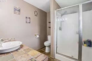 471 SE 17th St, Troutdale, OR 97060 - Photo 22