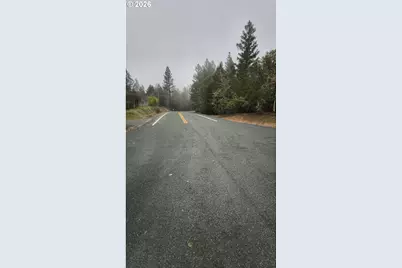 2100 Saratoga Way, Grants Pass, OR 97526 - Photo 12