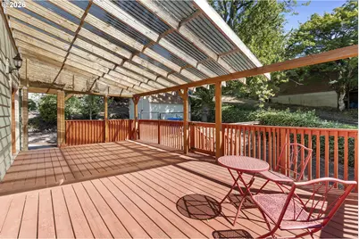 2226 SW Iowa St, Portland, OR 97239 - Photo 6
