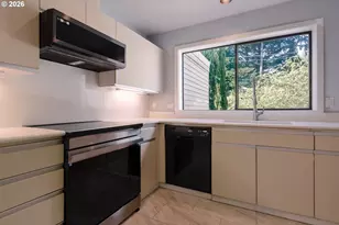 17027 SW Versailles Ln, Portland, OR 97224 - Photo 16