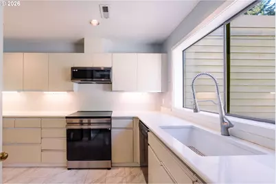 17027 SW Versailles Ln, Portland, OR 97224 - Photo 14