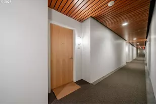 1234 SW 18th Ave, Portland, OR 97205 - Photo 2