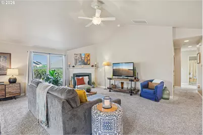 312 Trout St, Molalla, OR 97038 - Photo 6