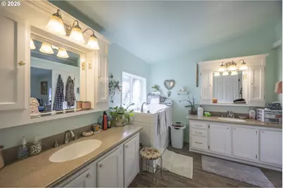 9580 N Fork Siuslaw Rd, Florence, OR 97439 - Photo 40