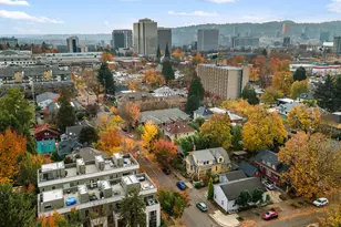 1102 NE Tillamook St, Portland, OR 97212 - Photo 44