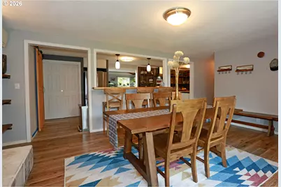 1158 S 39th St, Springfield, OR 97478 - Photo 6