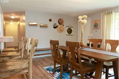 1158 S 39th St, Springfield, OR 97478 - Photo 10
