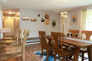 1158 S 39th St, Springfield, OR 97478 - Photo 10