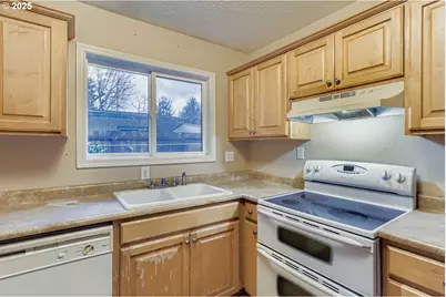 810 Yale Ave, Gladstone, OR 97027 - Photo 14