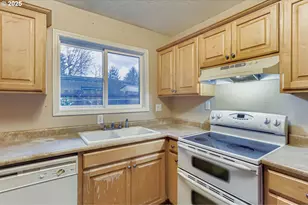 810 Yale Ave, Gladstone, OR 97027 - Photo 14