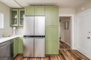 10227 N Macrum Ave, Portland, OR 97203 - Photo 8