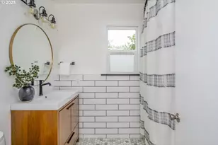 10227 N Macrum Ave, Portland, OR 97203 - Photo 20