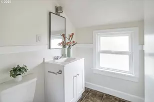 10227 N Macrum Ave, Portland, OR 97203 - Photo 32