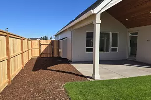 2017 SE 10th Pl, Canby, OR 97013 - Photo 12