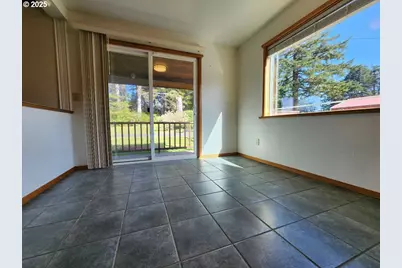 92920 Cape Blanco Rd, Sixes, OR 97476 - Photo 10