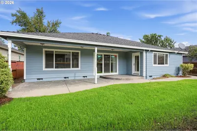 948 Black Wolf Ln, Eagle Point, OR 97524 - Photo 28