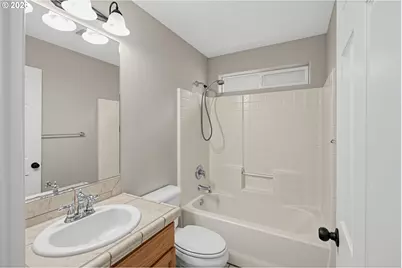 948 Black Wolf Ln, Eagle Point, OR 97524 - Photo 22