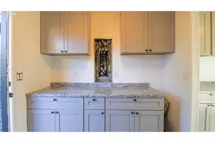 436 E 7th St, Coquille, OR 97423 - Photo 32