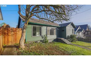 436 E 7th St, Coquille, OR 97423 - Photo 2